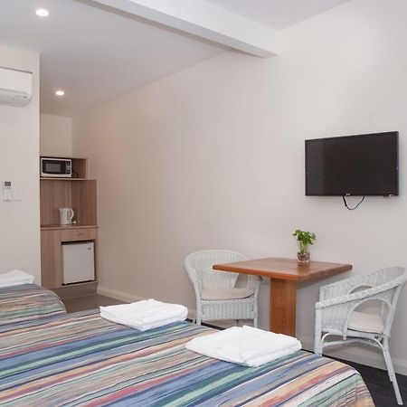 Campbell Town Hotel Motel Екстериор снимка